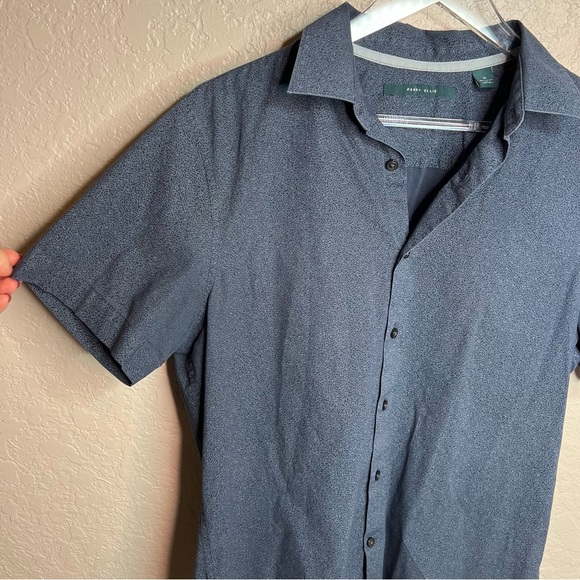 Men’s Perry Ellis Navy Blue Button Down Collared Shirt - Picture 3 of 5
